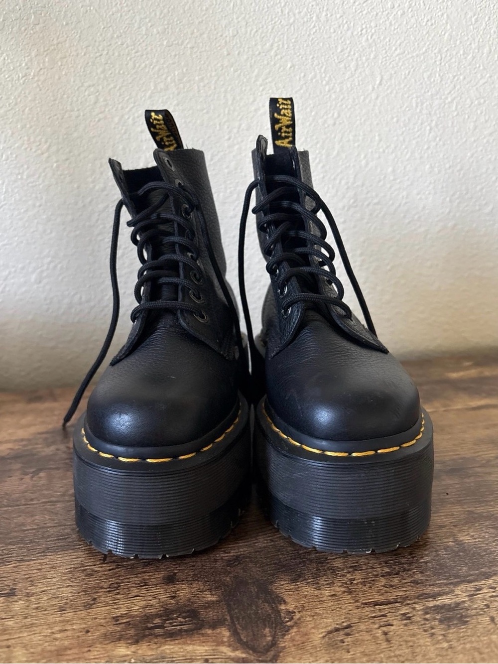 Dr. Martens Pascal Max Black Platform Lace-Up Combat Boots Size 6 - Picture 3 of 8